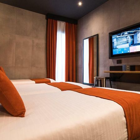 J24 Hotel Milano Luaran gambar